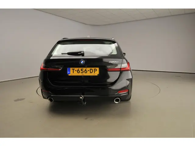 BMW 3 Serie Touring 320e 2023 Hybride Benzine 3