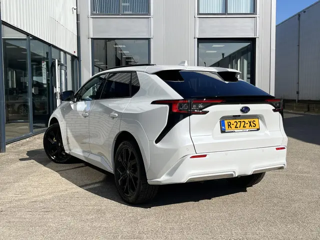 Toyota bZ4X 71 kWh 2023 Elektrisch 12