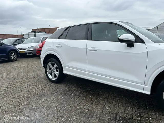 Audi Q2 1.0 TFSI Sport 2017 Benzine 13