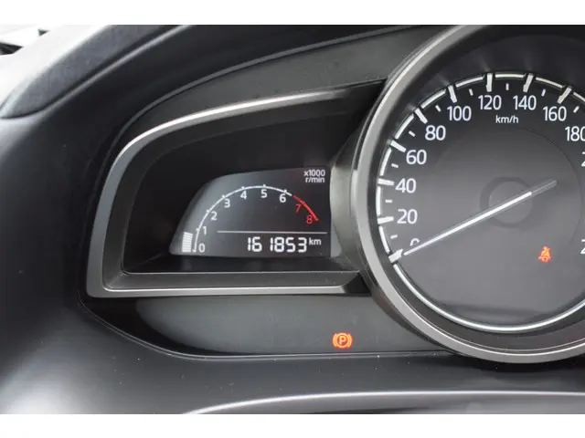 Mazda 3 2.0 SkyActiv-G 120 GT-M 2017 Benzine 32