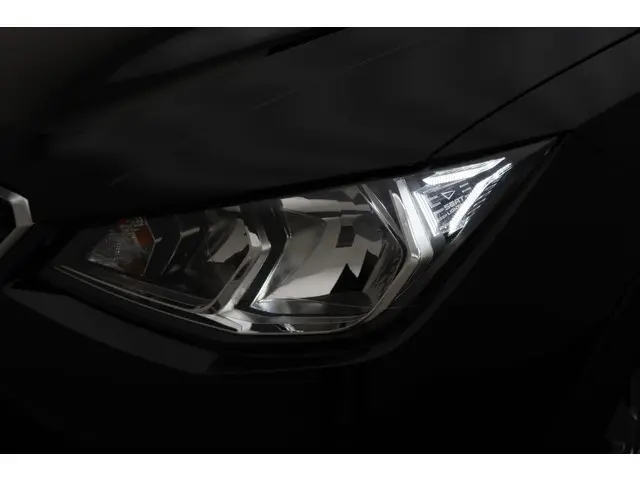 SEAT Arona 1.0 TSI Style Business Intense 2021 Benzine 23