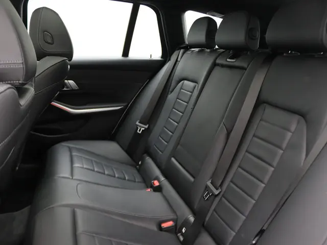 BMW 3 Serie 320e Touring 2021 Hybride Benzine 8