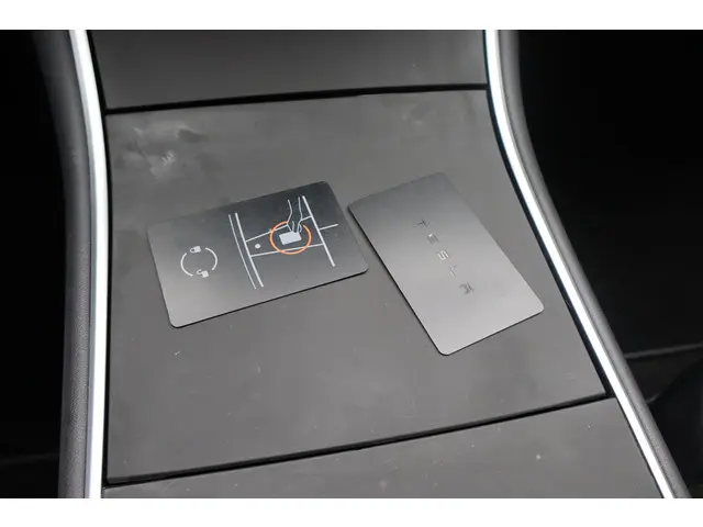 Tesla Model 3 3