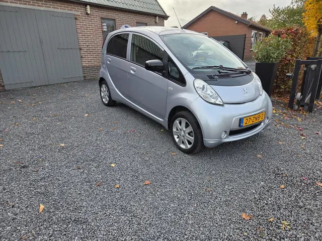 Peugeot iOn Active 2013 Elektrisch 2
