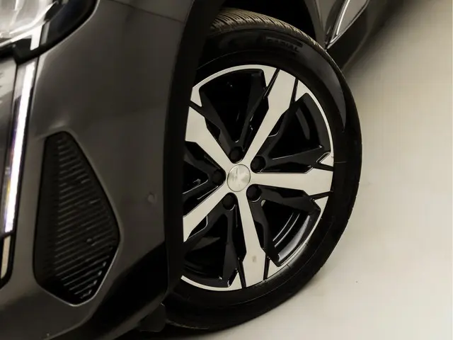 Peugeot 3008 1.2 PureTech Allure Sport 2021 Benzine 36