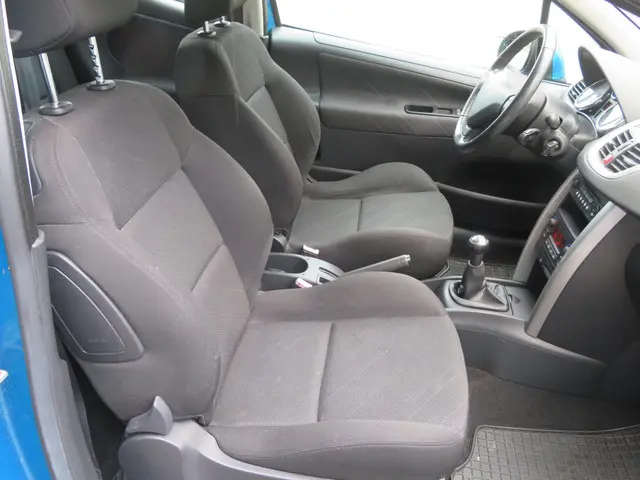 Peugeot 207 1.4 VTi Look 174167 km nap 2009 Benzine 9