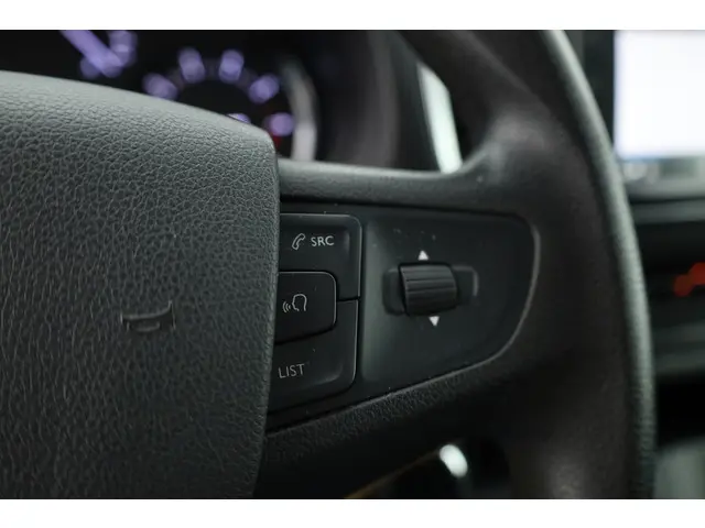 Opel Vivaro 2.0 CDTI-145pk L3H1 Edition 2022 Diesel 11