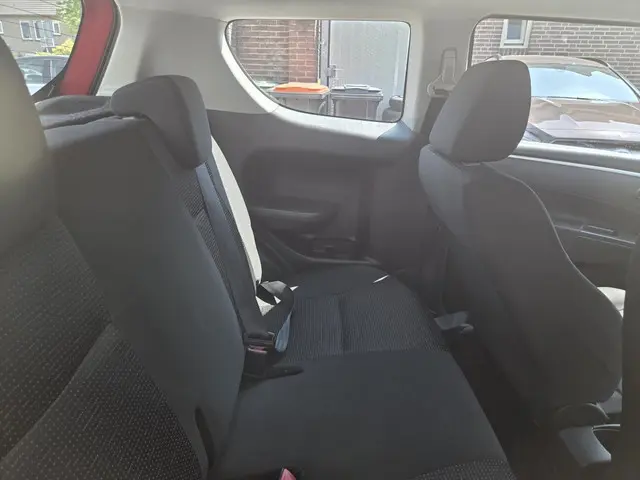 Suzuki Swift 1.2 Base 2012 Benzine 3