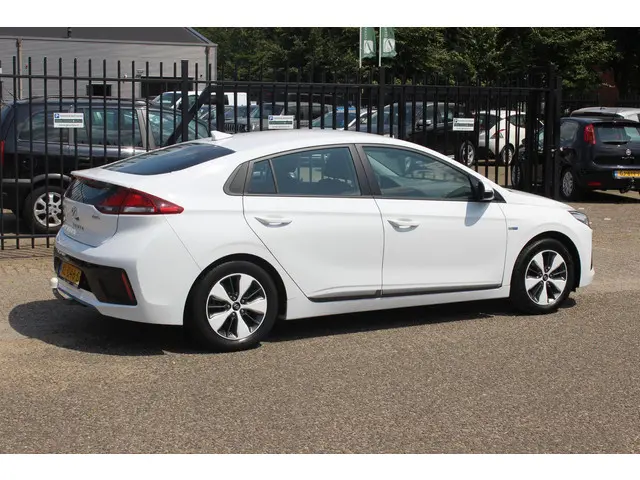 Hyundai IONIQ 1.6 GDi PHEV i-Motion 2019 Hybride Benzine 8