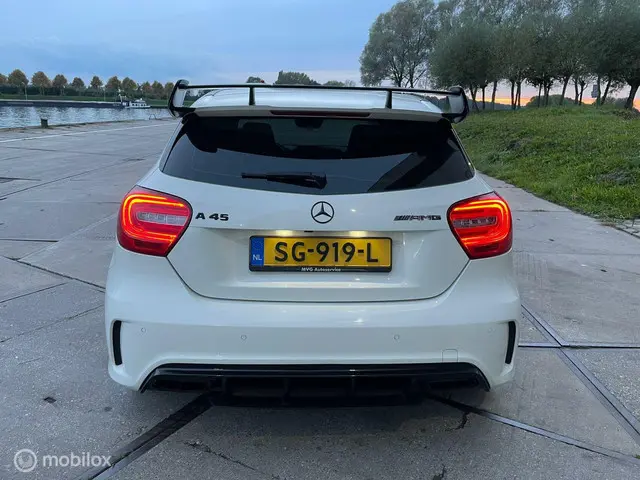 Mercedes-Benz A-Klasse 45 AMG 4MATIC 2014 Benzine 8
