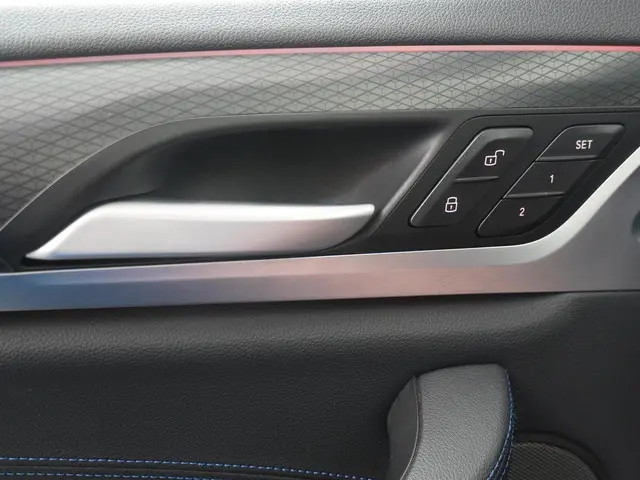 BMW iX3 High Executive 80 kWh 2022 Elektrisch 16