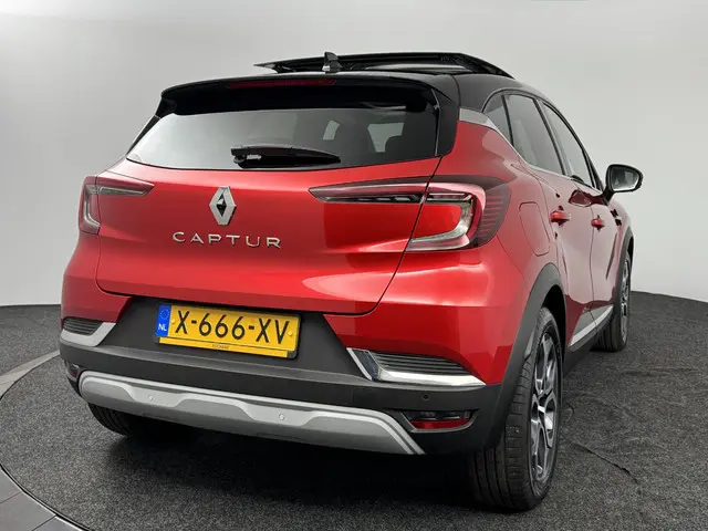 Renault Captur 1.0 TCe 90 techno 2024 Benzine 10