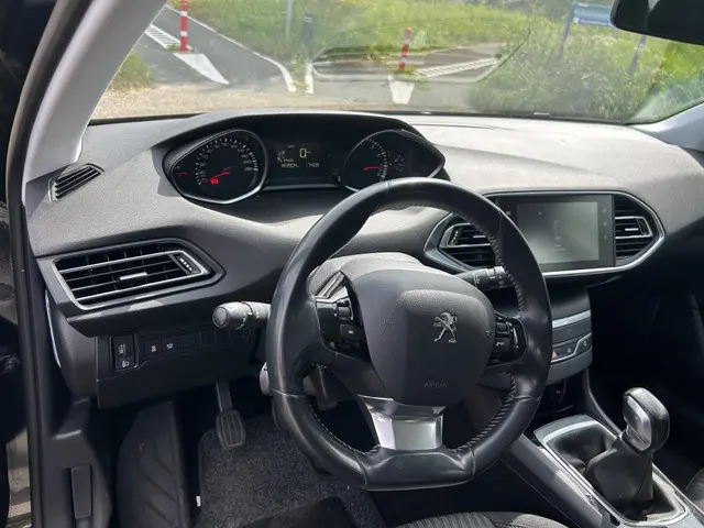 Peugeot 308 SW 1.2 e-THP Blue Lease 2014 Benzine 7