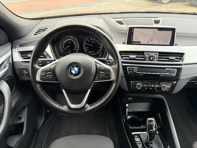 BMW X2 sDrive18i High Executive 2019 Benzine 27