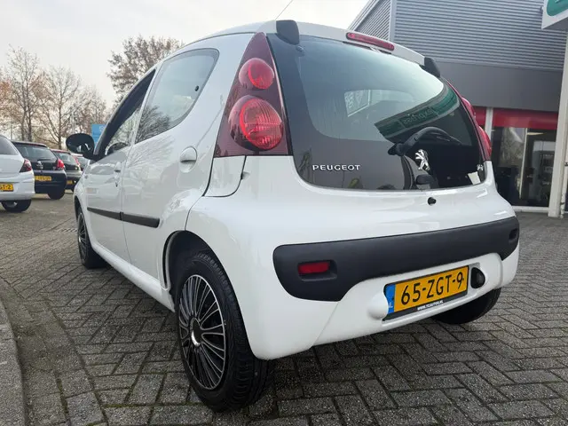Peugeot 107 1.0 Active facelift led airco 2012 Benzine 11