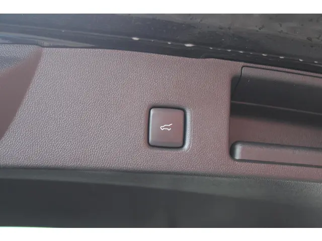 Ford Kuga 2.5 PHEV ST-Line X 2025 Hybride Benzine 16