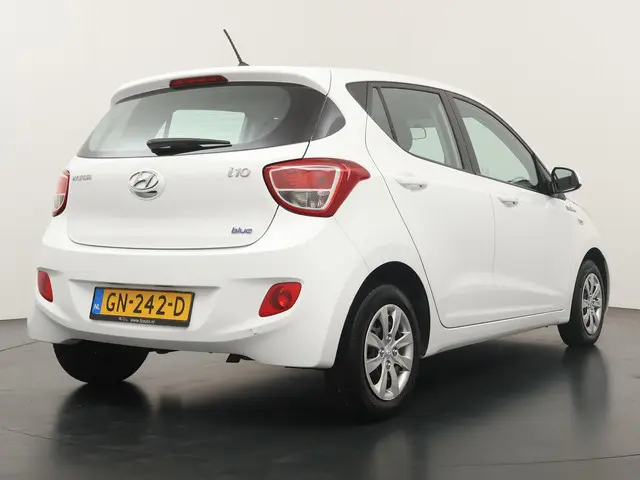 Hyundai i10 1.0i i-Motion Comfort 2015 Benzine 5