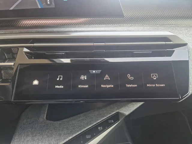 Peugeot 3008 1.2 Hybrid 145 GT 2025 Hybride Benzine 23