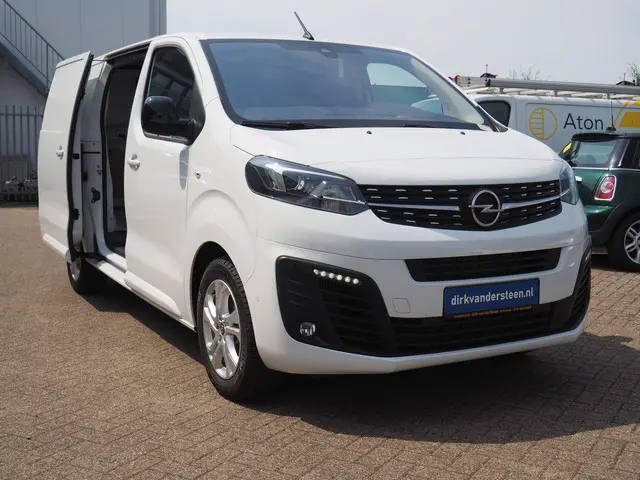 Opel Vivaro 2.0 CDTI L3H1 Innovation 2024 Diesel 11