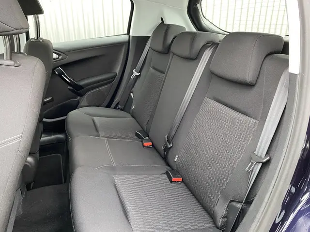 Peugeot 208 1.2 PureTech Blue Lion 2016 Benzine 6