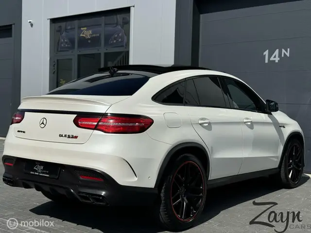 Mercedes-Benz GLE 2