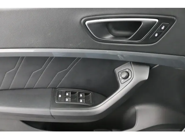 SEAT Ateca 1.0 TSI Style Business Intense 2021 Benzine 32