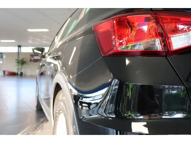 SEAT Arona 1.0 TSI Style Business Intense 2021 Benzine 10