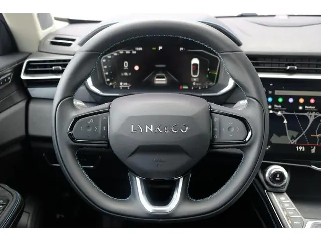 Lynk & Co 01 1.5 Plug-in Hybride 2022 Hybride Benzine 7