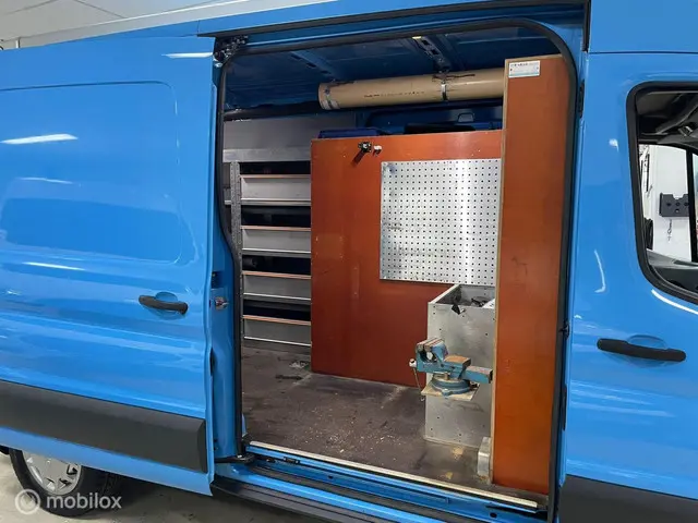 Ford Transit 350 2.0 TDCI L3H2 Ambiente 2018 Diesel 6