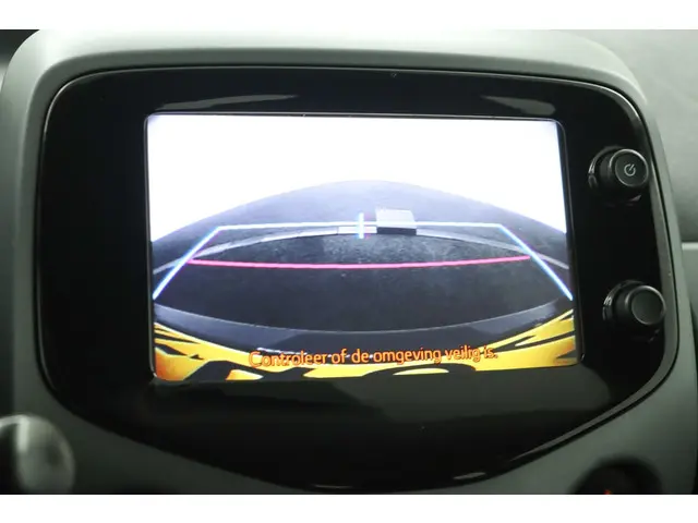 Toyota Aygo 1.0 VVT-i x-play 2019 Benzine 9