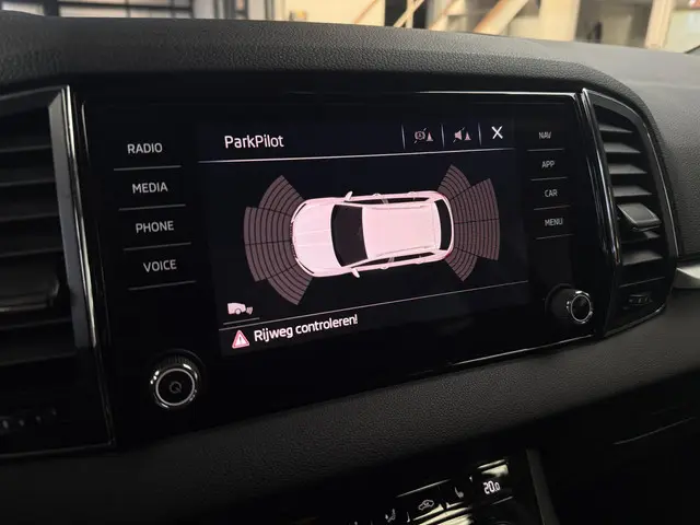 Škoda Karoq 1.5 TSI ACT Business Edition 2020 Benzine 20