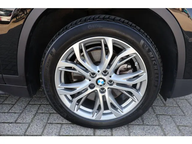 BMW X1 xDrive25e Executive 2021 Hybride Benzine 29