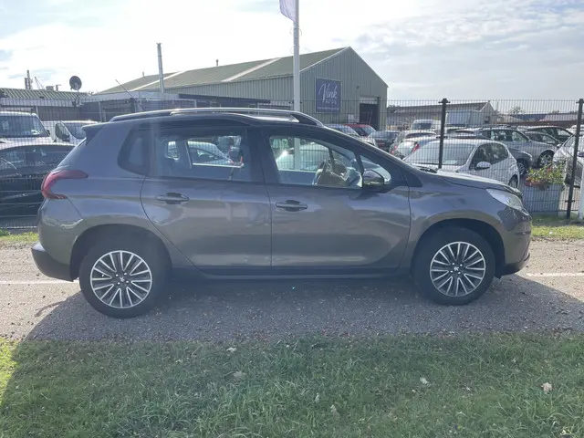 Peugeot 2008 1.2 PureTech Blue Lion 2016 Benzine 16