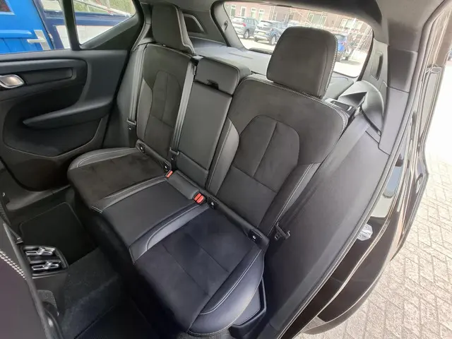 Volvo XC40 1.5 T3 R-Design 2020 Benzine 26