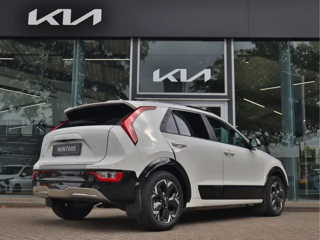 Kia Niro EV DynamicLine 64.8 kWh 2022 Elektrisch 4