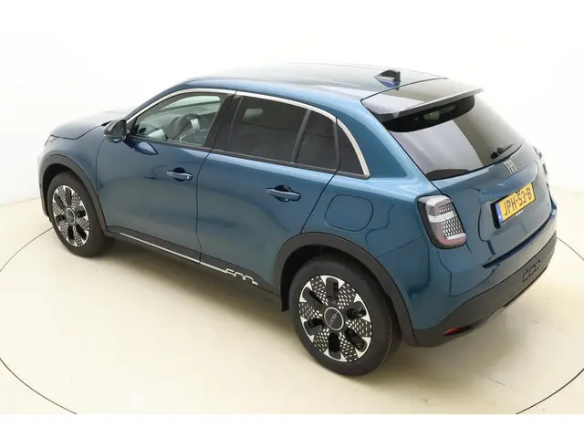 Fiat 600e La Prima 54 kWh 2025 Elektrisch 4