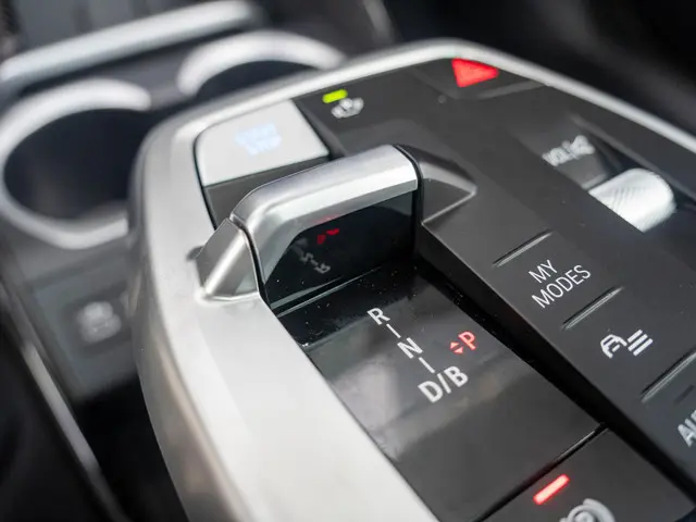 BMW iX2 eDrive20 2025 Elektrisch 12