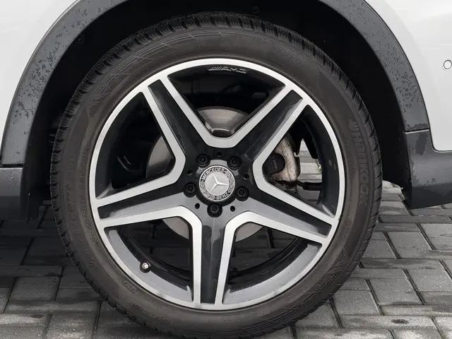 Mercedes-Benz GLA 200 Prestige AMG 2015 Benzine 10