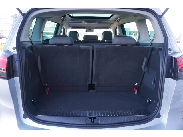 Opel Zafira Tourer 1.4 Cosmo 7persoons - 2013 Benzine 24