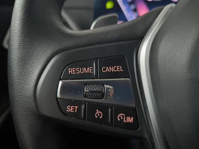 BMW 3 Serie 320e 2023 Hybride Benzine 22