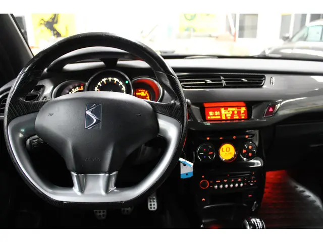 Citroën DS3 1.6 THP Sport Chic 2012 Benzine 9