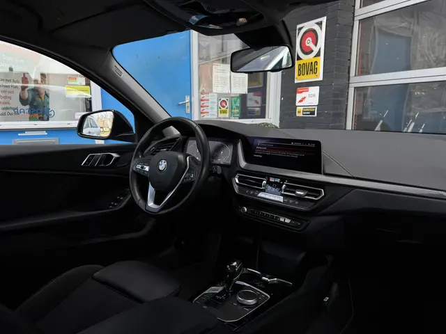 BMW 1 Serie 118i Executive Edition 2019 Benzine 6