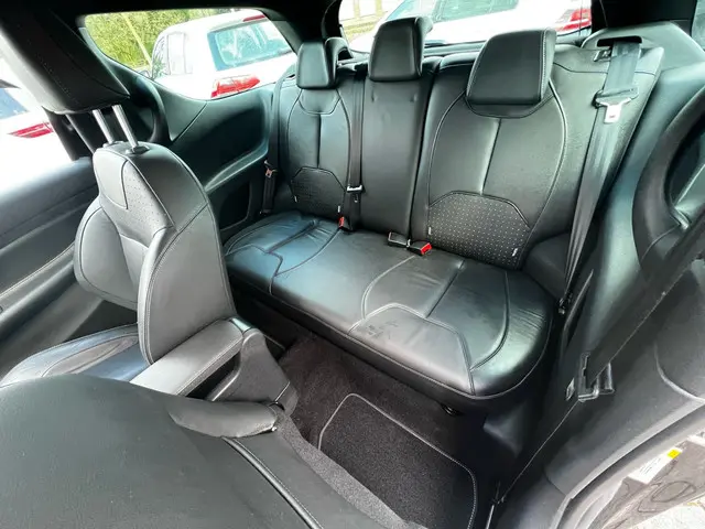 Citroën DS3 1.2 PureTech So Chic 2015 Benzine 8