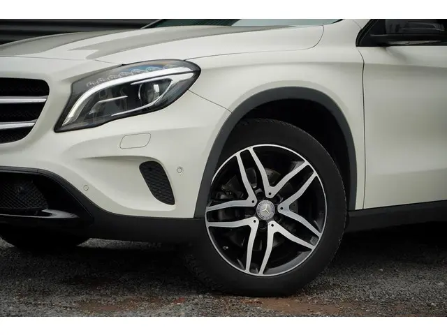 Mercedes-Benz GLA 250 4Matic 2015 Benzine 19