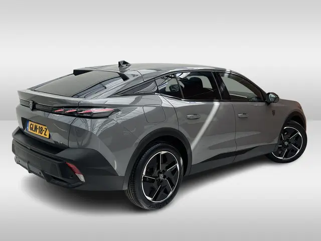 Peugeot 408 2