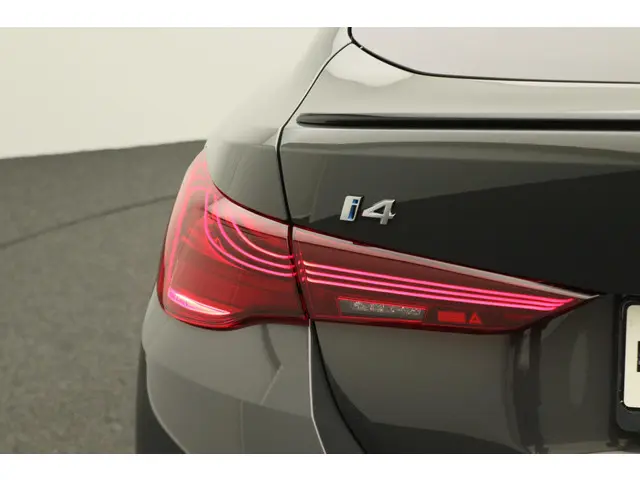 BMW i4 eDrive35 2025 Elektrisch 5