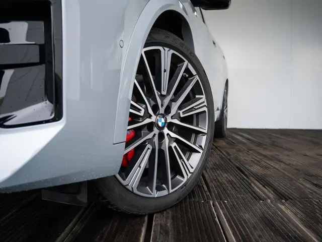 BMW iX2 eDrive20 2024 Elektrisch 15