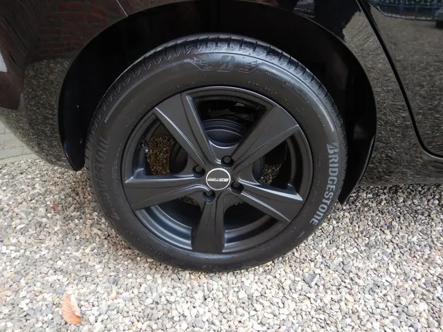 Nissan Micra 1.0L Acenta Connect Pack 2018 Benzine 10