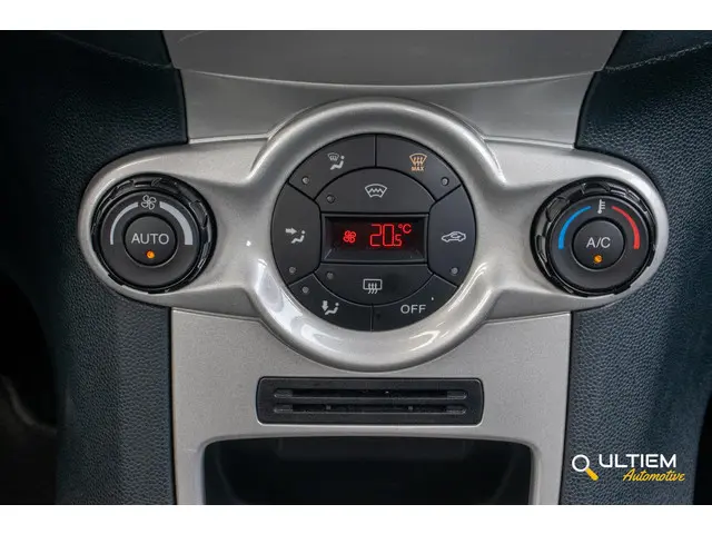 Ford Fiesta 1.25 Titanium 2012 Benzine 12