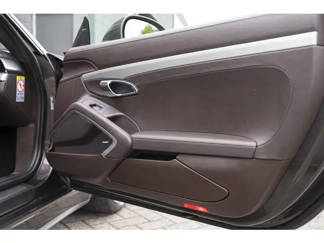 Porsche 911 3.8 Carrera 4S 2013 Benzine 46